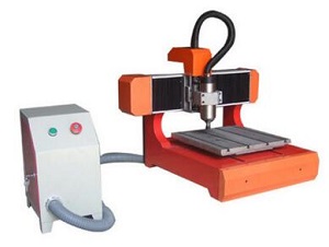 小型木工雕刻機(jī)應(yīng)該如何進(jìn)行日常的保養(yǎng)？