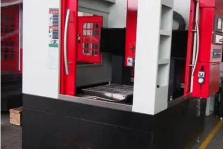 選購高精密雕銑機(jī)需要考慮哪些方面？